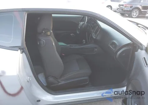 2021 Dodge Challenger Sxt z USA, uszkodzony, nr VIN 2C3CDZAG5MH551757